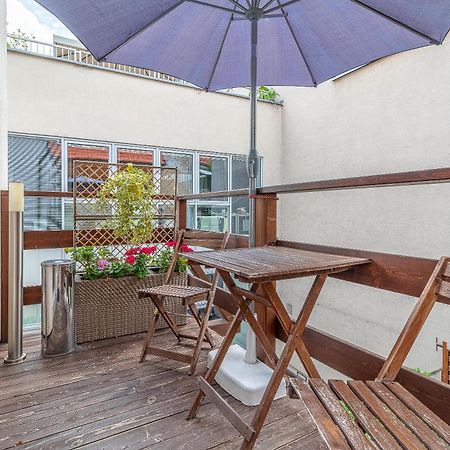 Jonas Apartments - Great Location Near Bratislava City Center Екстер'єр фото