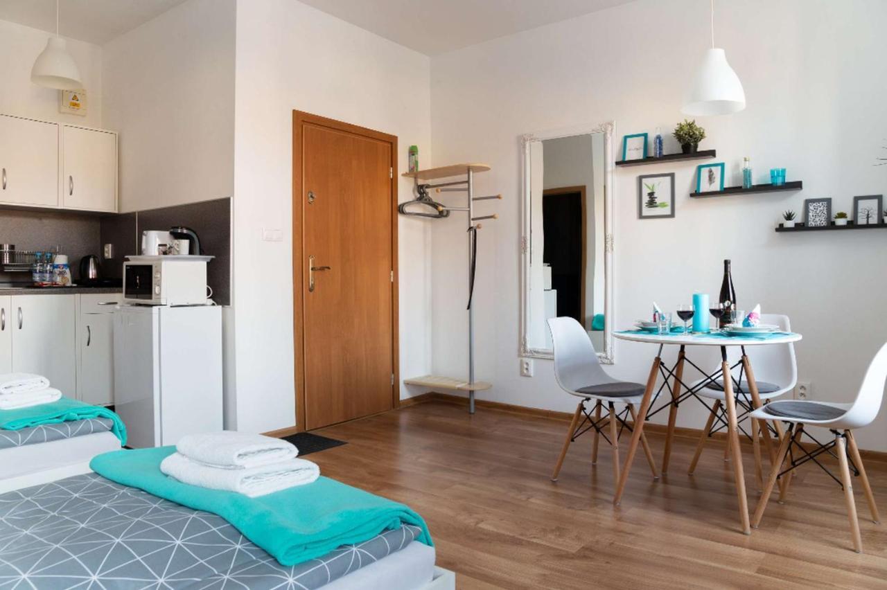 Jonas Apartments - Great Location Near Bratislava City Center Екстер'єр фото