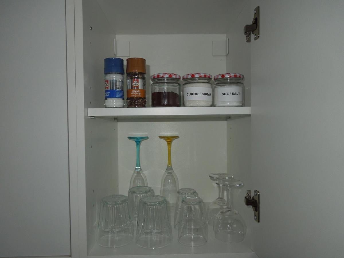 Jonas Apartments - Great Location Near Bratislava City Center Екстер'єр фото