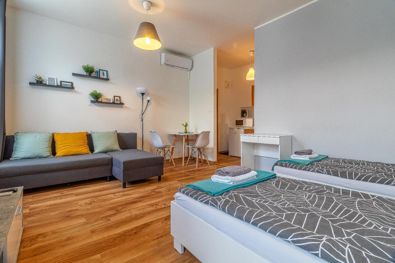 Jonas Apartments - Great Location Near Bratislava City Center Екстер'єр фото