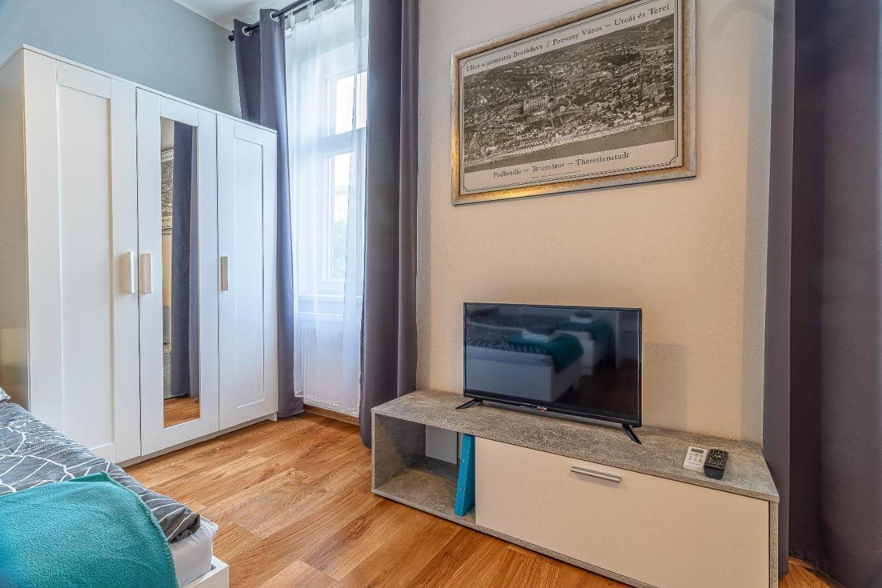 Jonas Apartments - Great Location Near Bratislava City Center Екстер'єр фото