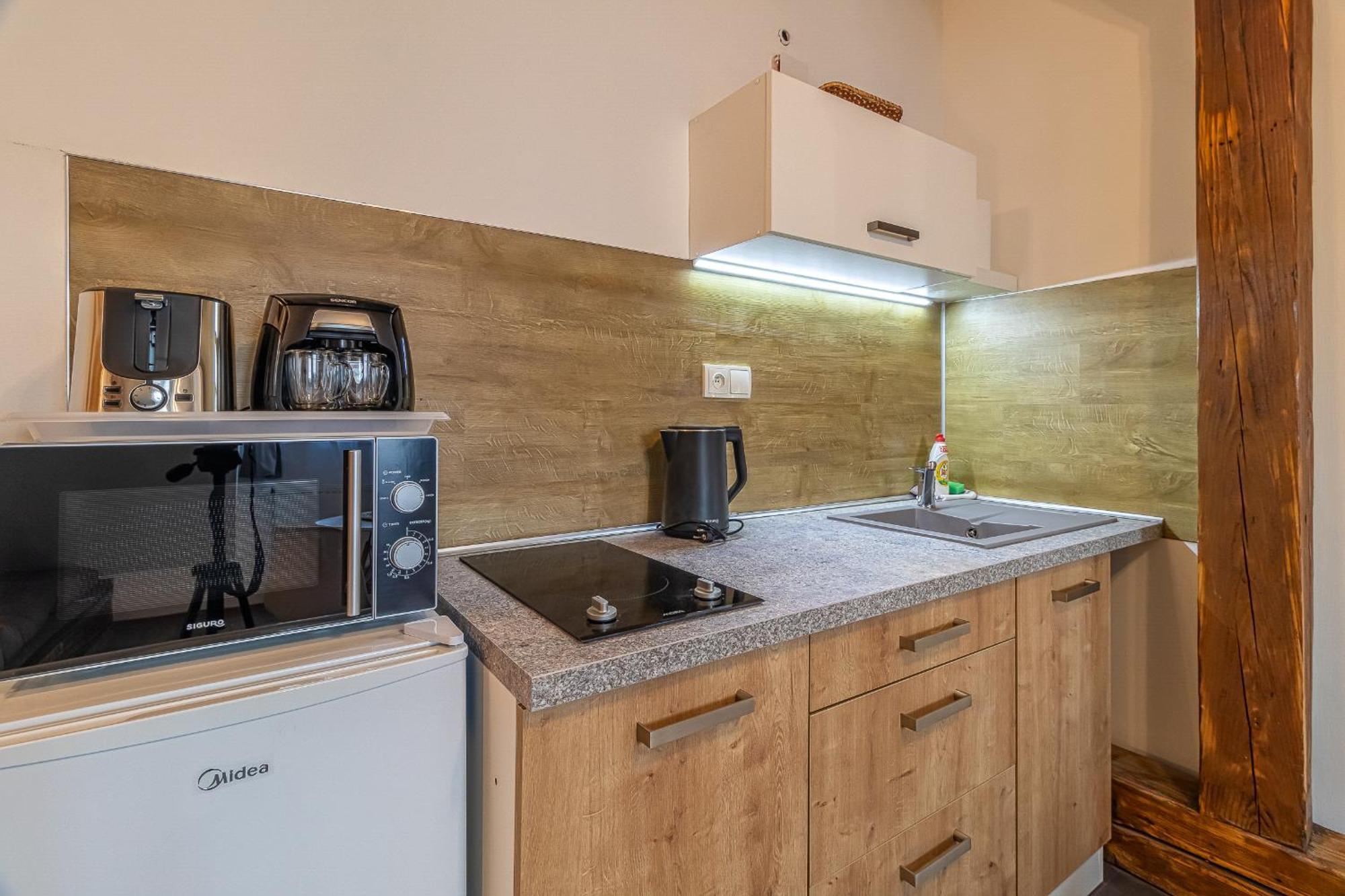 Jonas Apartments - Great Location Near Bratislava City Center Екстер'єр фото