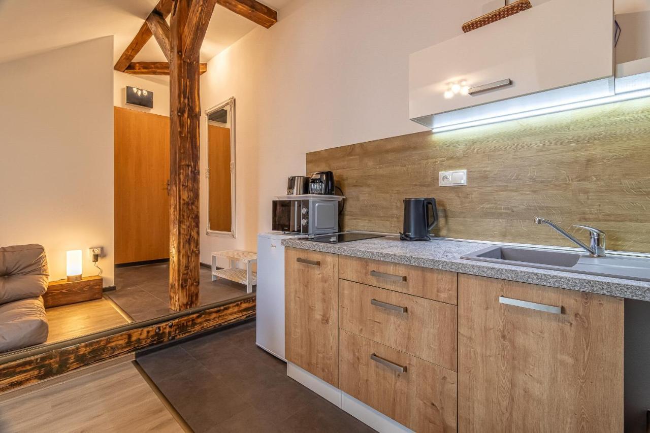 Jonas Apartments - Great Location Near Bratislava City Center Екстер'єр фото