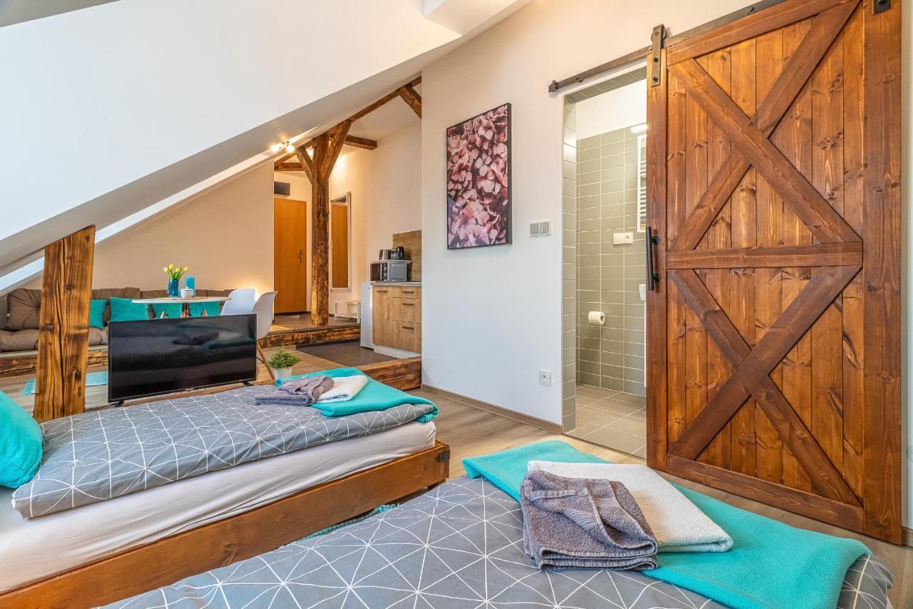 Jonas Apartments - Great Location Near Bratislava City Center Екстер'єр фото